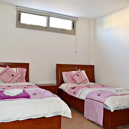 Villa Saraliana Sandy Beach Villas - Heated Pool - Jacuzzi - Private Beach Area Polis المظهر الخارجي الصورة
