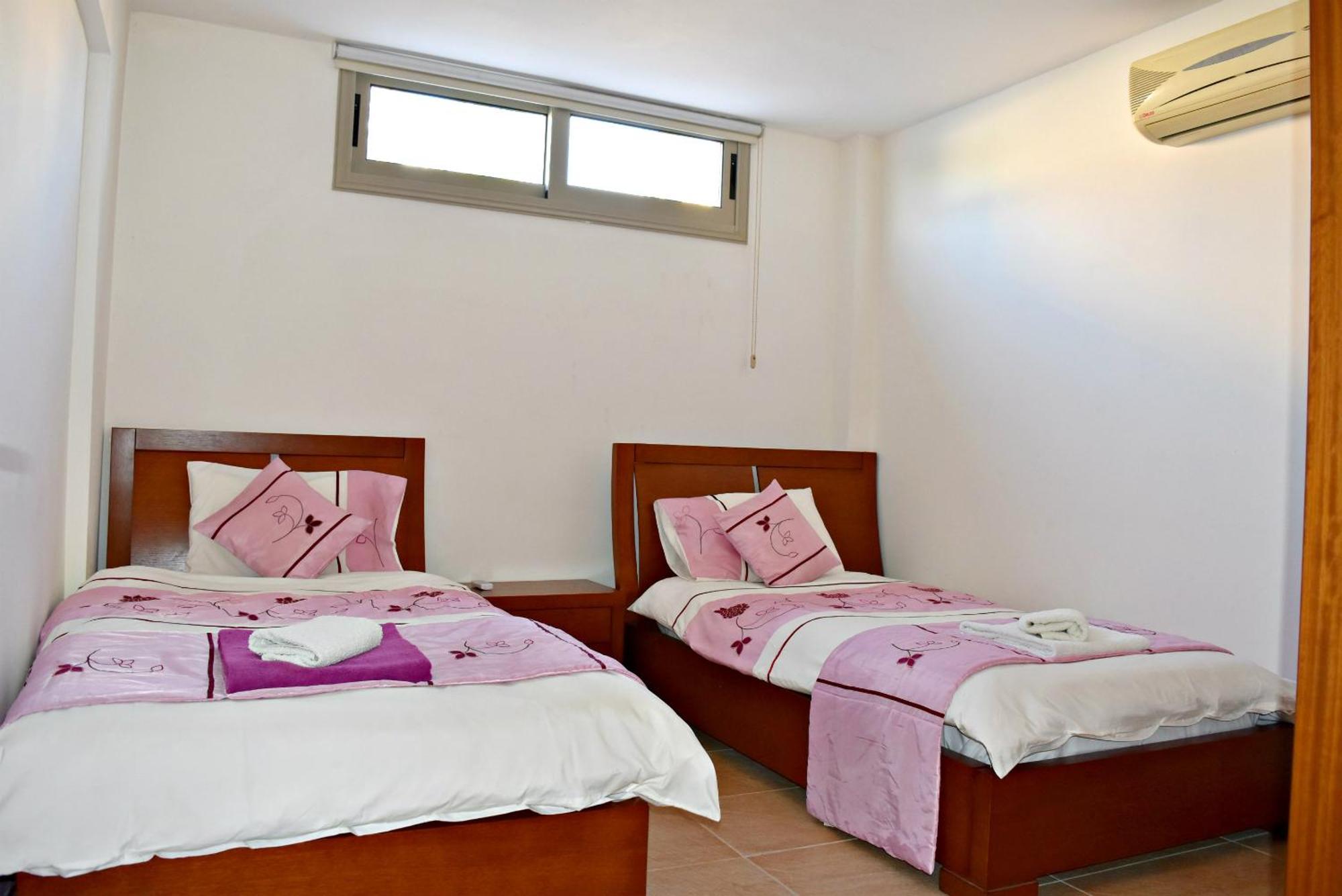 Villa Saraliana Sandy Beach Villas - Heated Pool - Jacuzzi - Private Beach Area Polis المظهر الخارجي الصورة